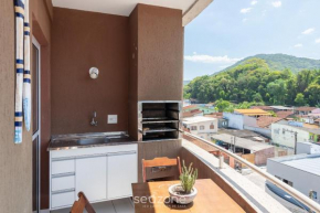 Apto c/ churrasq. próximo a orla Ubatuba-SP CDV042